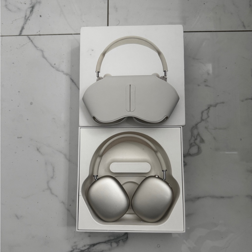 Airpod max headphones Over-Ear Headphones - Silver and Gray